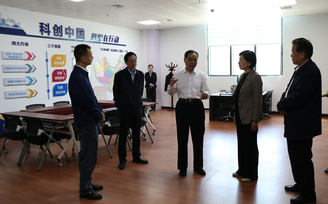 尹洪斌到鹤壁市调研科协工作