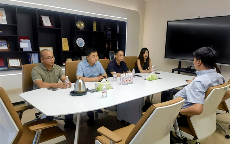 省城科会健康城市专委会组织专家赴中原纳米酶实验室座谈交流