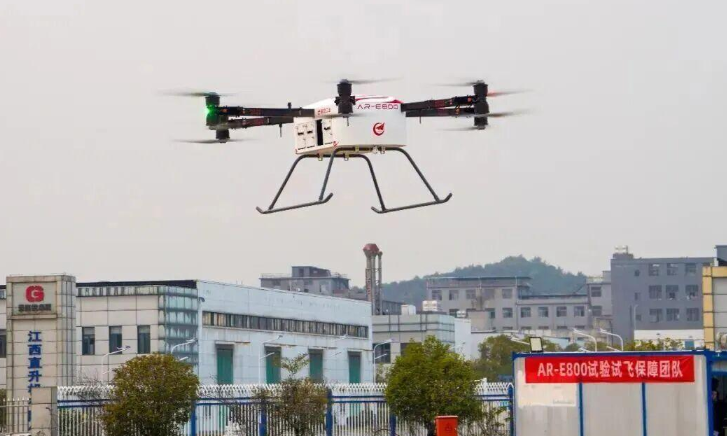 重载电动垂直起降飞行器AR-E800首飞成功