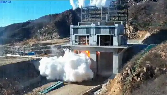 中国大推力氢氧火箭发动机研制和试验能力建设取得突破性进展