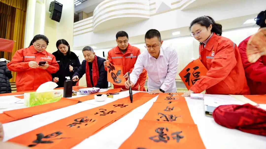 新春喜乐迎佳节 反邪宣传筑防线——中原油田濮东采油厂开展反邪教迎新宣传活动